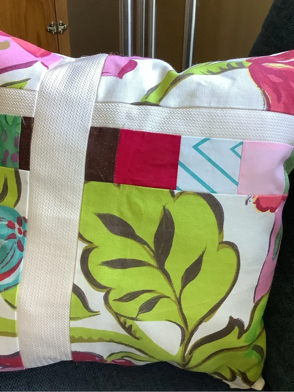 Set of Decorative Throw Pillows in White with Bright Floral Print